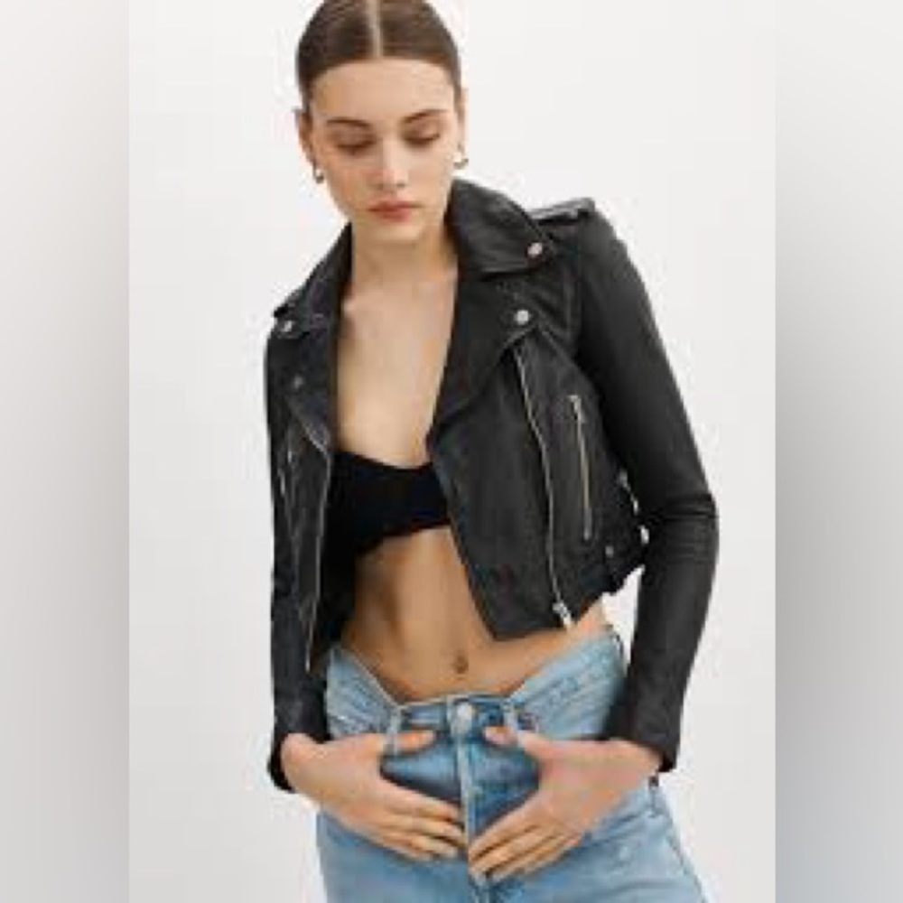 CIARA | LEATHER CROP BIKER JACKET Like New 🤩❤️